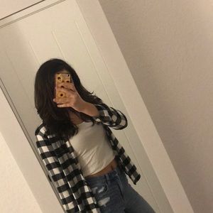 Woman’s/Juniors Juniors Black and White Flannel